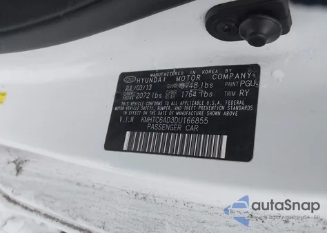 2013 Hyundai Veloster Base W/Black z USA, uszkodzony, nr VIN KMHTC6AD3DU166855